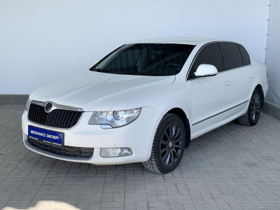 Skoda Superb 2012